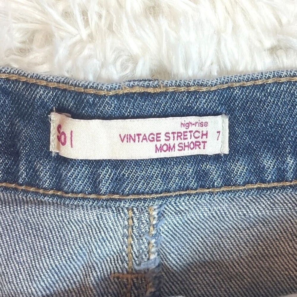 SO High Rise Distressed Denim Mom Shorts Size 28 Stretch Mid Length Ripped - Picture 4 of 8